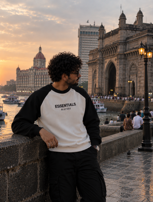 35e9a0b6-acc7-4c90-bd5a-1f588b39f4a1 BLUTEEE_essentials Sweatshirt black X off white