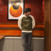 db08b847-6d10-4250-91c7-dda9c86bbf14 BLUTEEE_essentials Sweatshirt olive X white